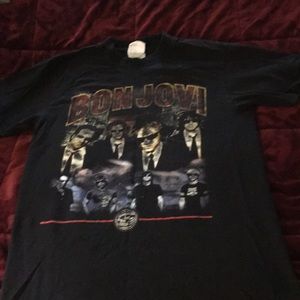 2003 Bon Jovi tshirt size medium